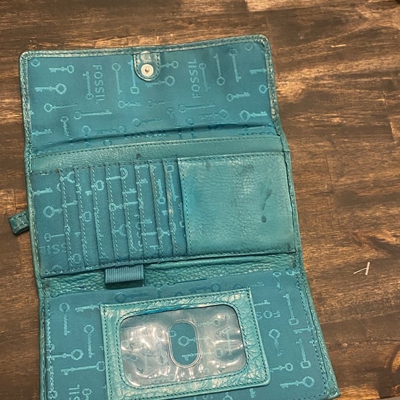 Fossil Teal Leather Wallet - Picture 2 of 3